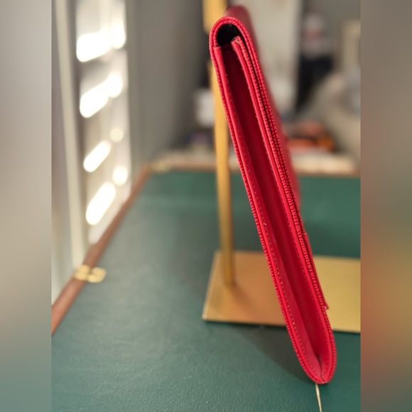 LOUIS VUITTON EPI LEATHER CLUTCH- JENA - Picture 6 of 8